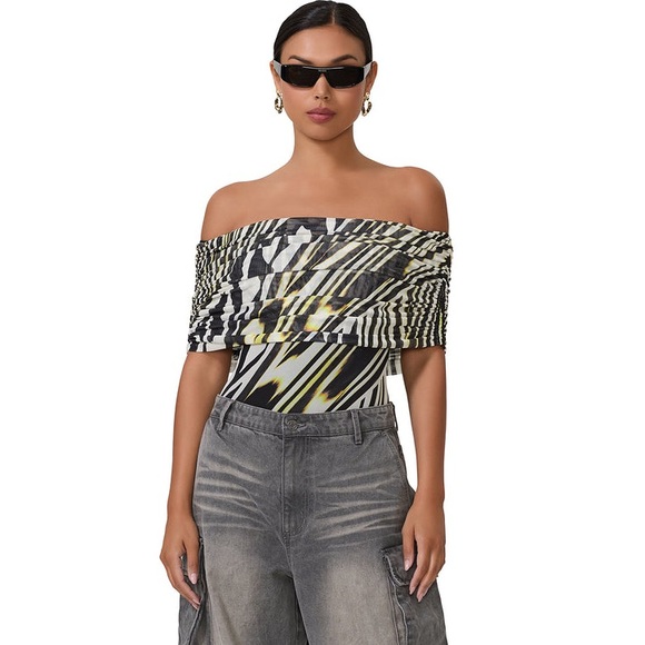AFRM Revolve NWT Zebra Lime Off-Shoulder Bodysuit - Picture 1 of 10
